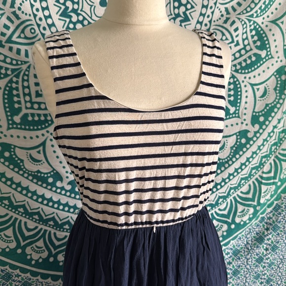 Striped Sun Dress 🖤 - Picture 2 of 5